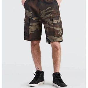 Levi’s Carrier Cargo Shorts